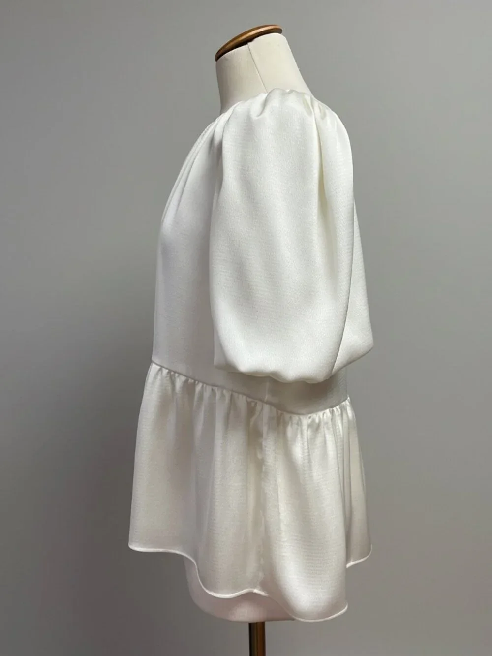 Lilly Pulitzer cream satin Blakelynn blouse, size 4